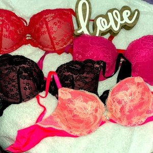 VICTORIAS SECRET DREAM ANGELS LACE PUSH UP BRASX4 34B💕